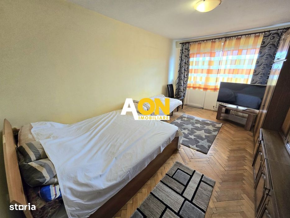 Apartament cu 3 Camere, Etaj Intermediar, Lift, Zonă Ultracentrală — fotografia 3