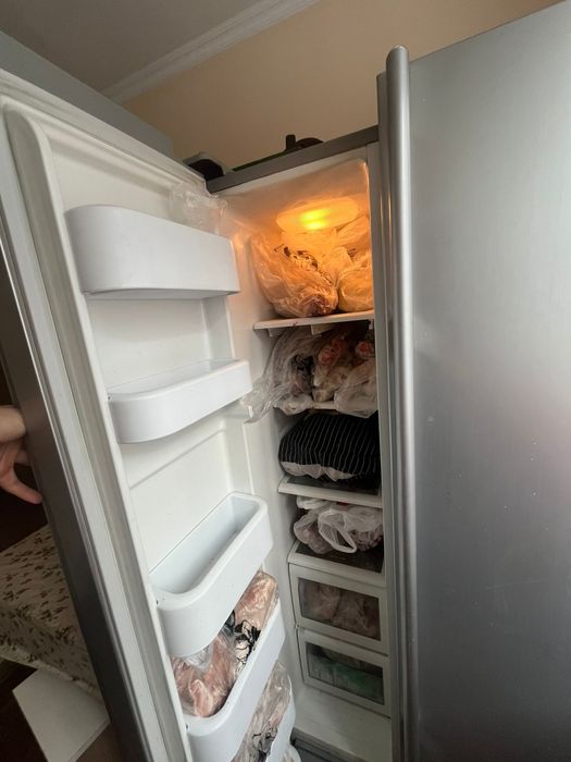 Холодильник с морозильником  Самсунг