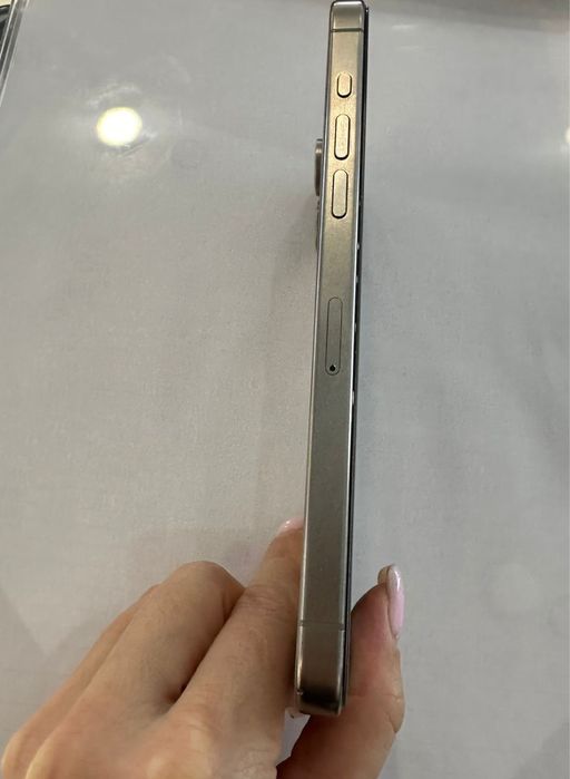 Айфон 15 про мах