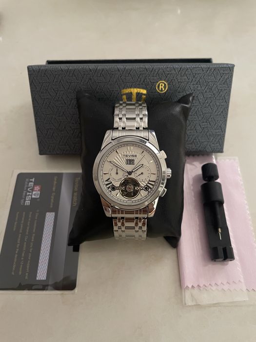 Наручные часы. Механический.