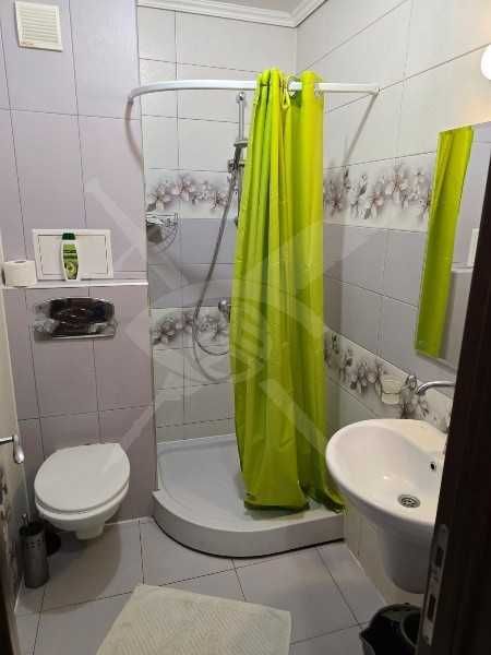 Едностаен - Сарафово