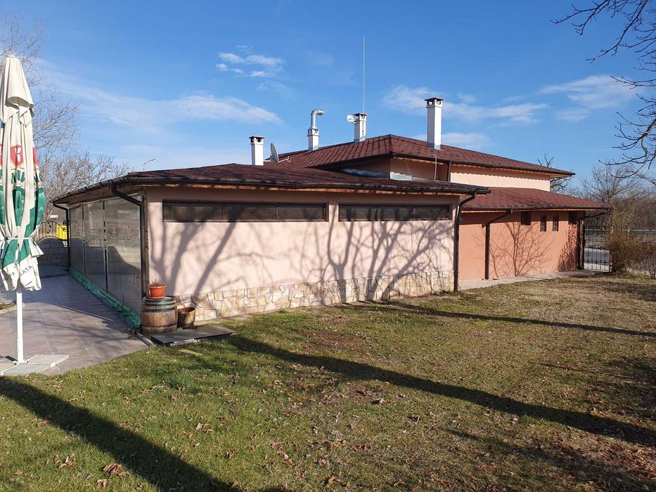 Работещо крайпътно заведение-ресторант, след осн.ремонт