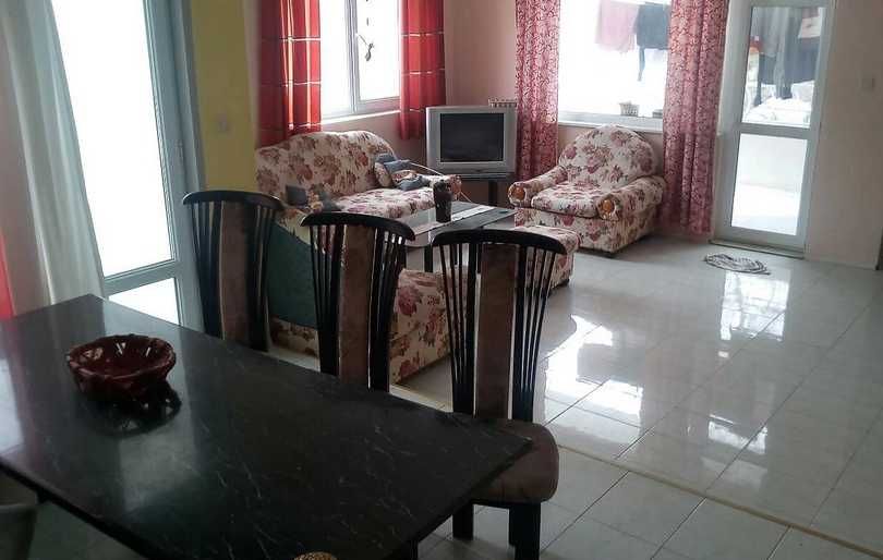 Дава се под наем Тристаен апартамент в Бургас, Лазур - 130 кв.м за 178.5 € - Снимка #3