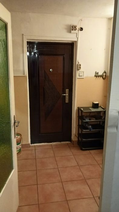 Camera camin parter, str Putnei