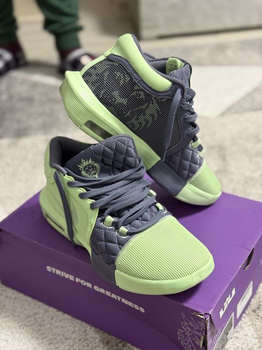 Adidasi Lebron Witness VIII