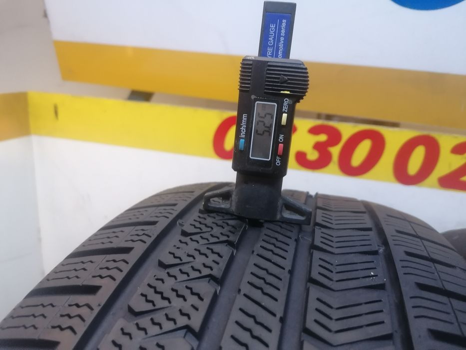 235/55/19 All Season 2* Vredestein 105w dot 1718    5,,25mm