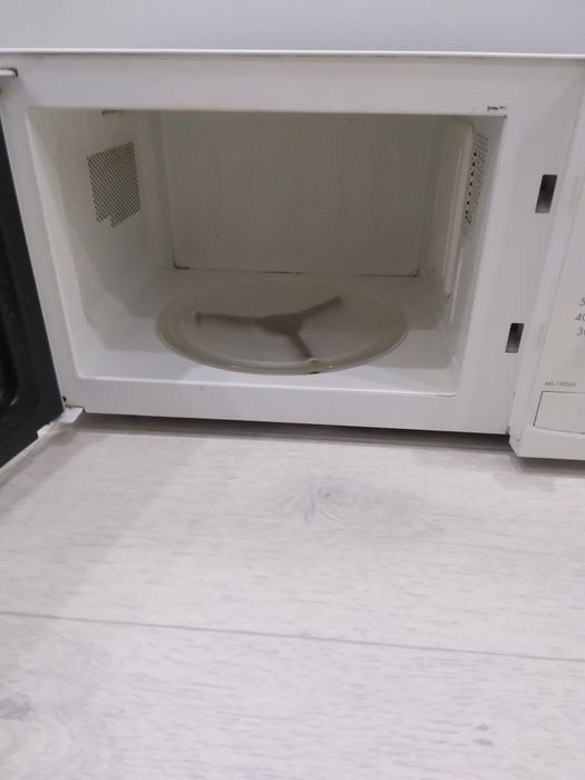 Продам тарелку для микровалновки.