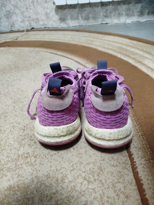 Оригинальные баскетбольные кроссовки Adidas Trae Young 2. 40-41 размер