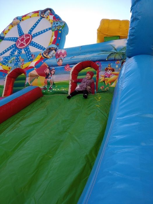 2 ta batut 1 ta bolalar atraksioni sotiladi