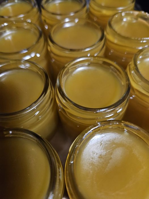 Мехлем с невен и кокосово масло и крем мехлем за хемороиди