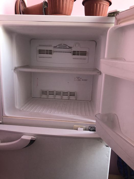 Холодильник б/у в хорошем состоянии