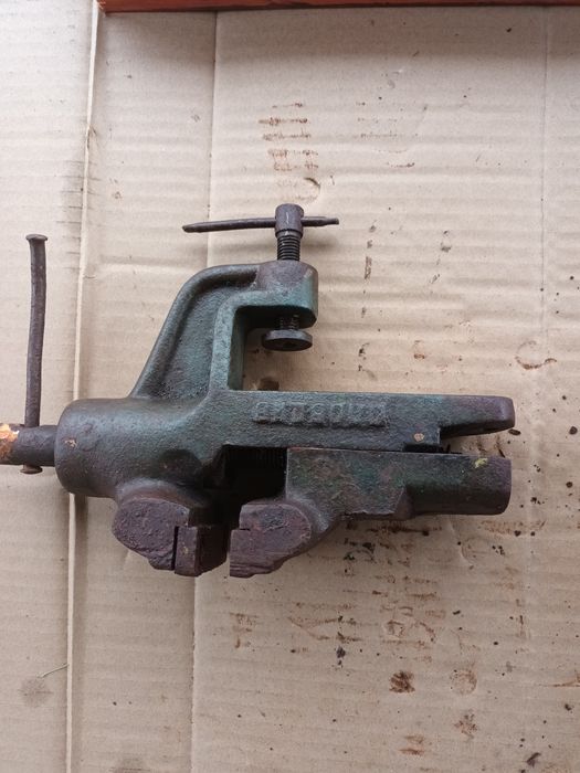 Стиска,менгеме от соца