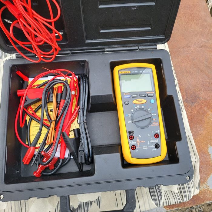 Multimetru  digital FLUKE  1587