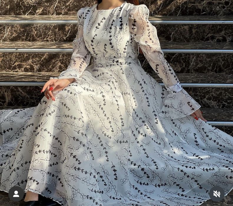 Срочно продам новое платье