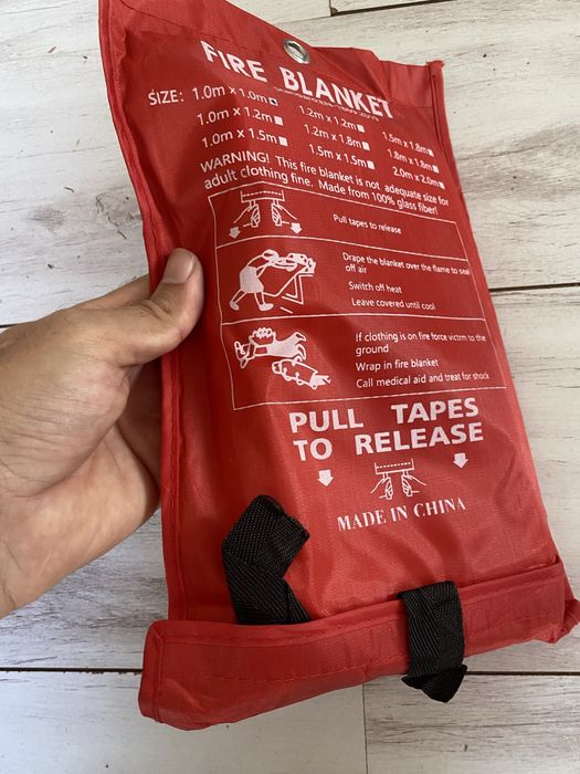 Противопожарно одеяло, огнеупорно, бяло, с размери 1 х 1 метър