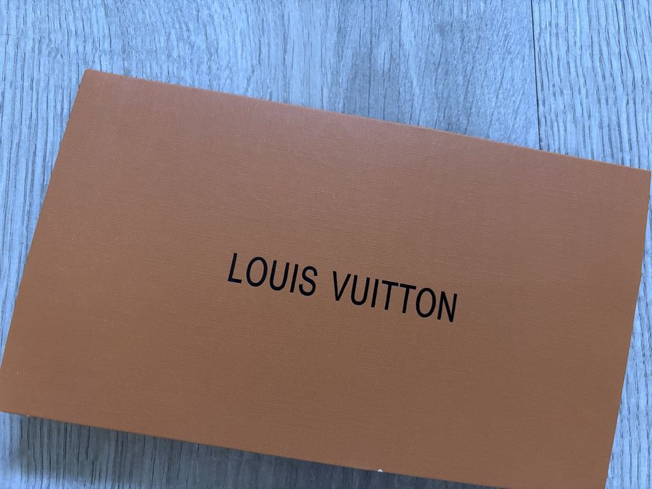 Curea Louis Vuitton