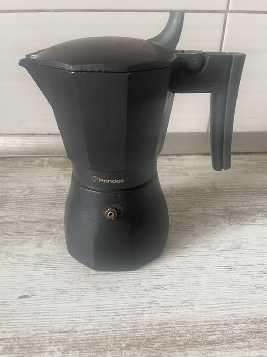 Гейзерная кофеварка Rondell