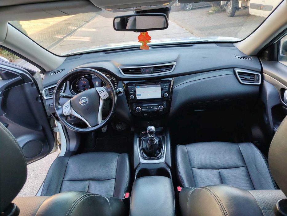 Nissan X-trail / 2017 / euro 6 / 1.6 dci / navi / xenon / panoramic