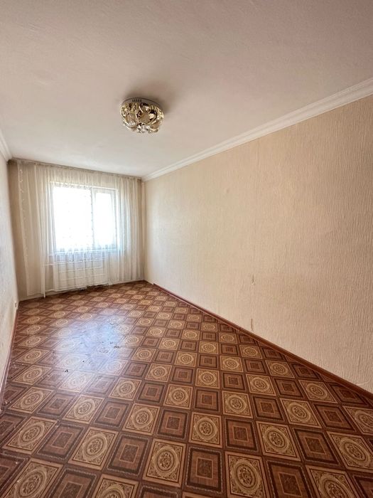 Срочно продам 2х комн , 20й мкрн