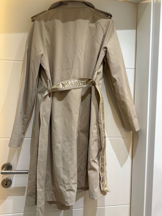 шлифер Guess XS, нов