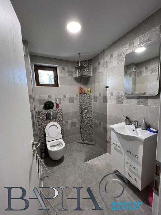 Дава се под наем Двустаен апартамент в Варна, Център - 60 кв.м за 398.82 € - Снимка #9