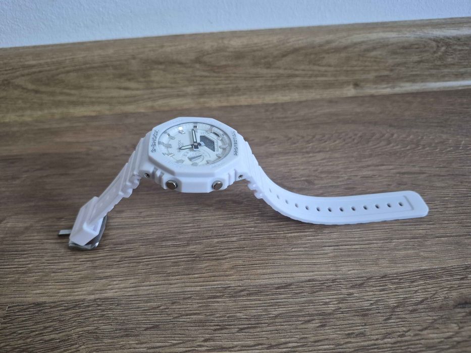 Casio G-Shock GA-2100-7A7