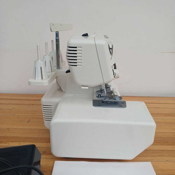 Janome 204D(Япония). Год гарантии/Металл/Комплект.