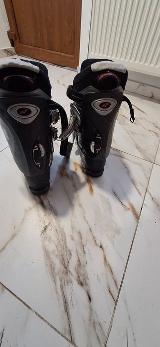 De vânzare clăpari