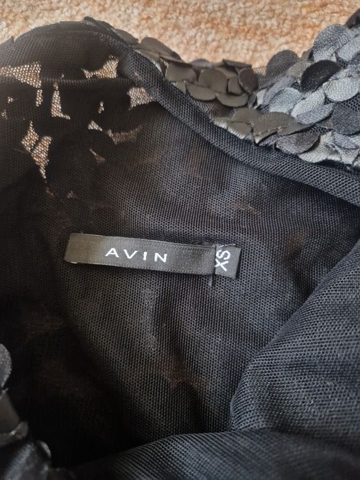 Рокля AVIN с кожени елементи