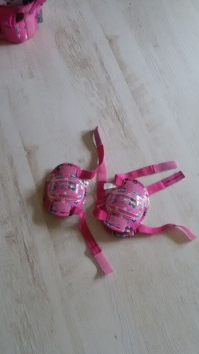 Продавам ролери.