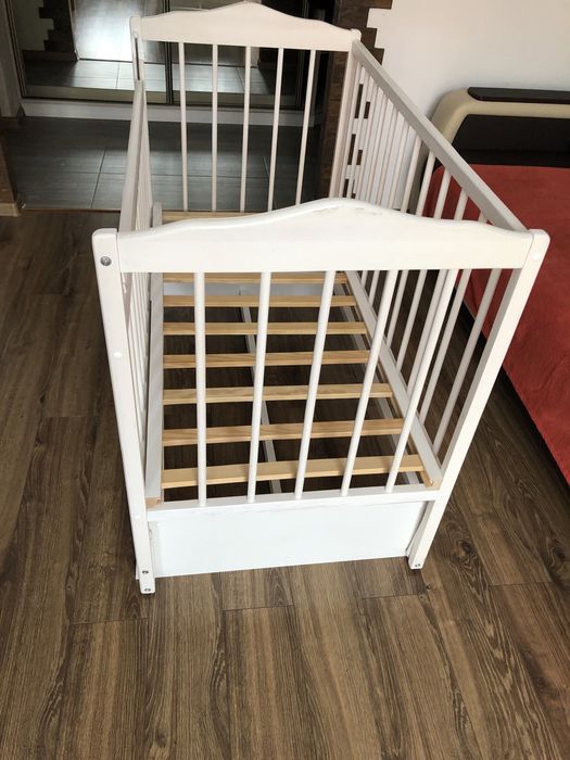 Продам детскую кроватку б/у