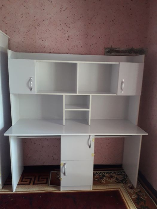 Bolalar shkafi va dars stoli zakazga