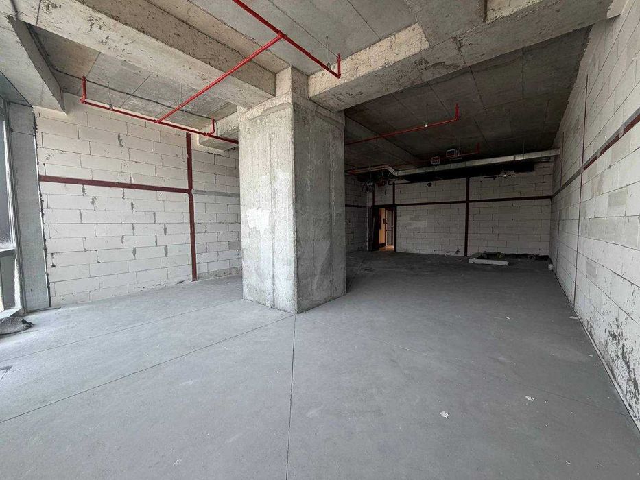 Продаётся нежилое помещения в бизнес центре "Piramit tower"