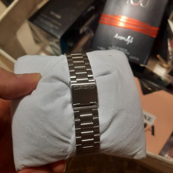 Продам мужские часы