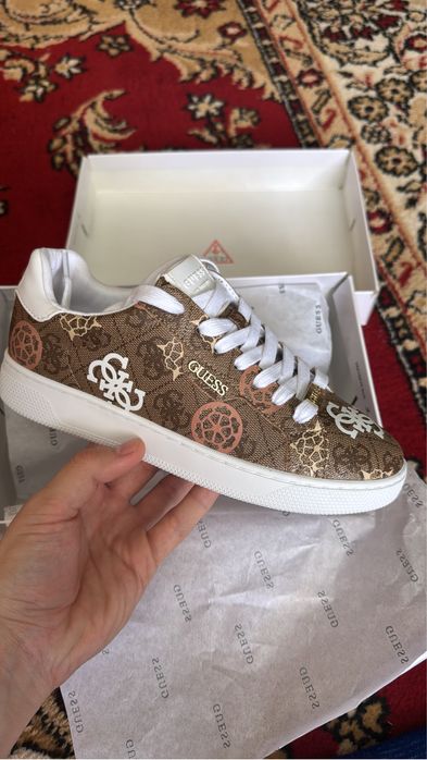 Обувь GUESS кеды
