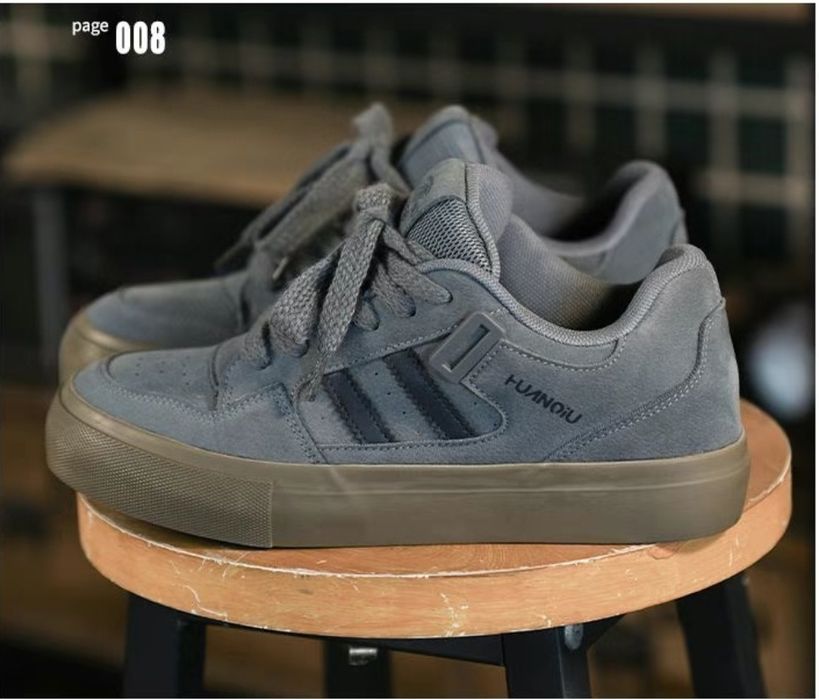 Продам новые кроссовки