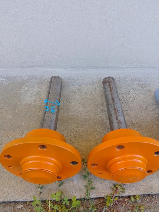 Butucii remorci carute