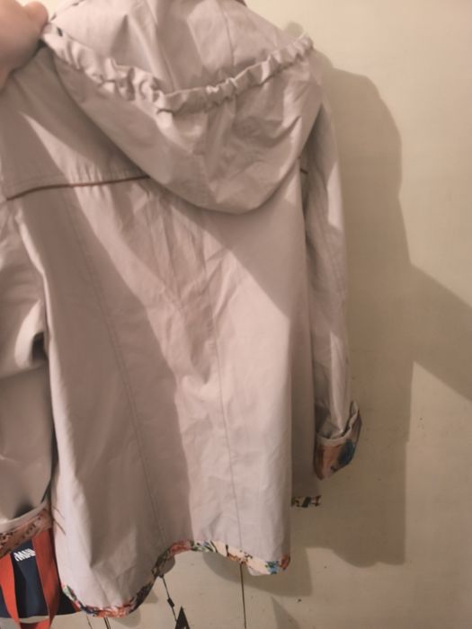 Куртка ветровка.