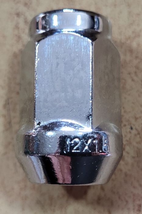 Vând set 20 piulițe prezoane