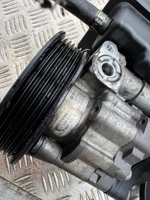 Хидравлична помпа за Mercedes OM651