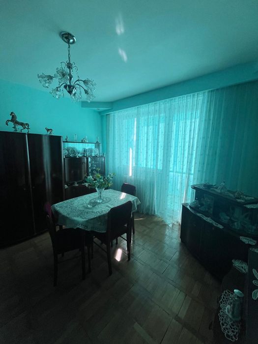 Apartament cu 3 camere