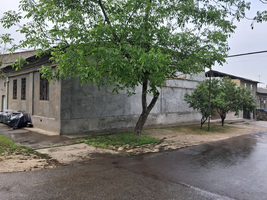 Uchtepa tumanidan 2,19 sotixli hovli sotiladi