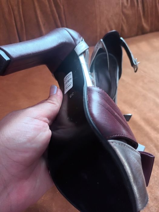 Sandale din piele superbe