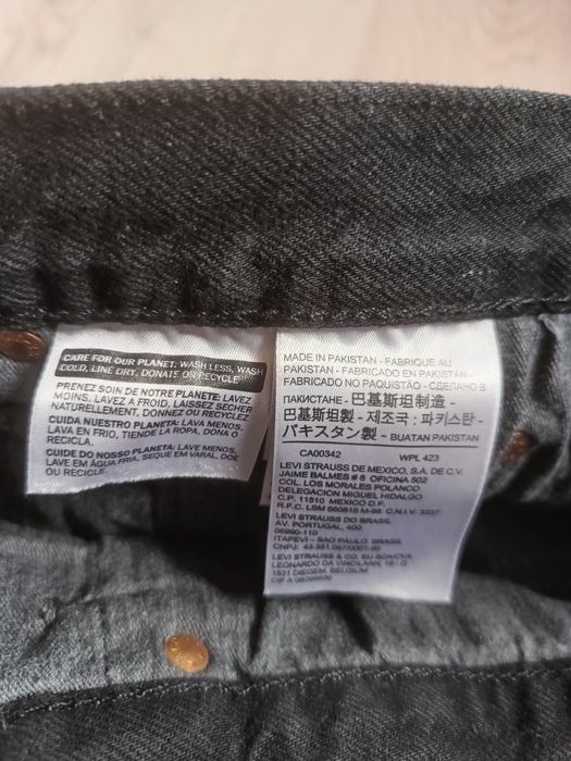 Blugi Levi's 501, scurți