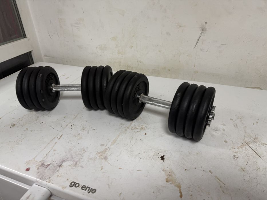 Gantere reglabile din metal de la 10 kg la 60 kg. Buc., pret 10 lei kg