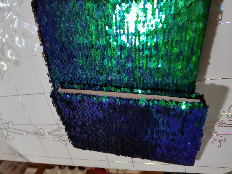 Продам блокноты с пайетками.