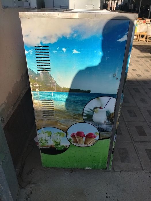 Продаётся Фрейзер мороженое аппарат на 380 Вт цена 1500 &