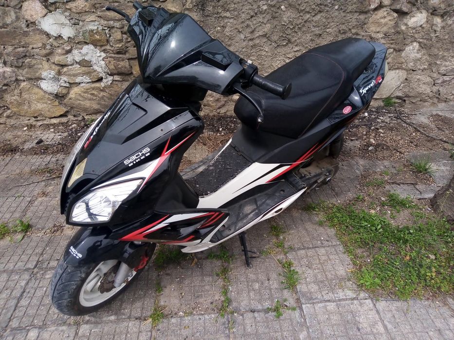 Продавам скутерр