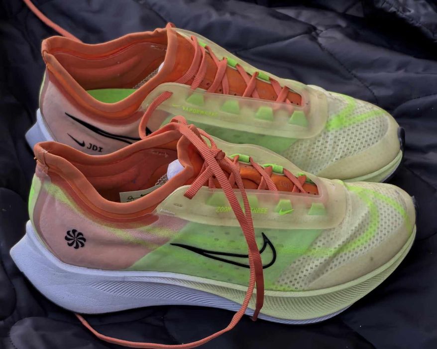 Nike Zoom Fly 3 Rise оригинални дамски сникърси 38,5 номер