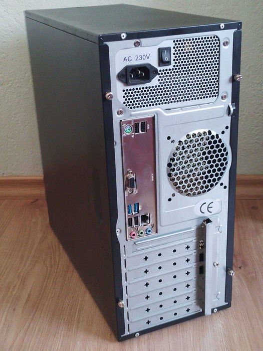 Компютър с Intel i3-4130 3.40GHz, SSD 120GB Kingston, RAM 8GB DDR3